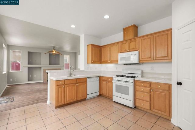 648 Rockspray Cir, Pittsburg, CA 94565