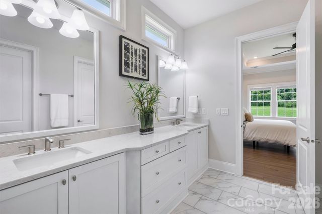 10542 Sweethaven Lane, Harrisburg, NC 28075