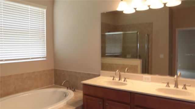 2552 HOBBLEBRUSH DRIVE, North Port, FL 34289