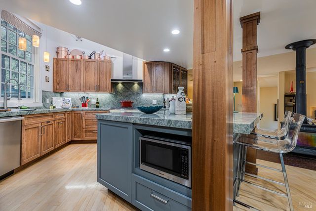 5779 Trailwood Dr, Santa Rosa, CA 95404