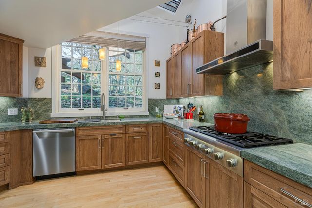 5779 Trailwood Dr, Santa Rosa, CA 95404