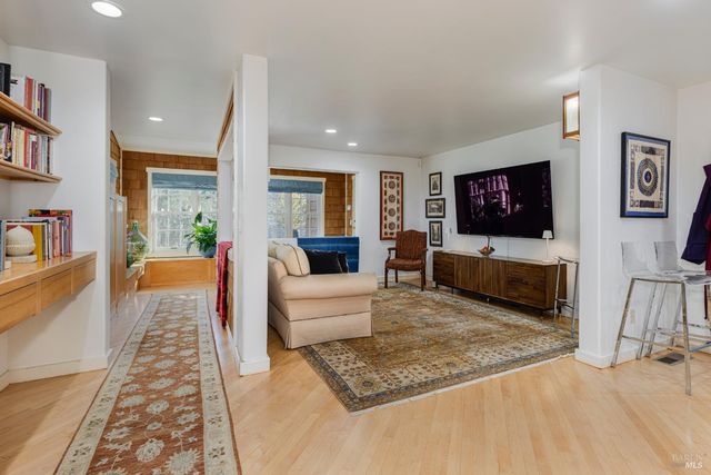 5779 Trailwood Dr, Santa Rosa, CA 95404