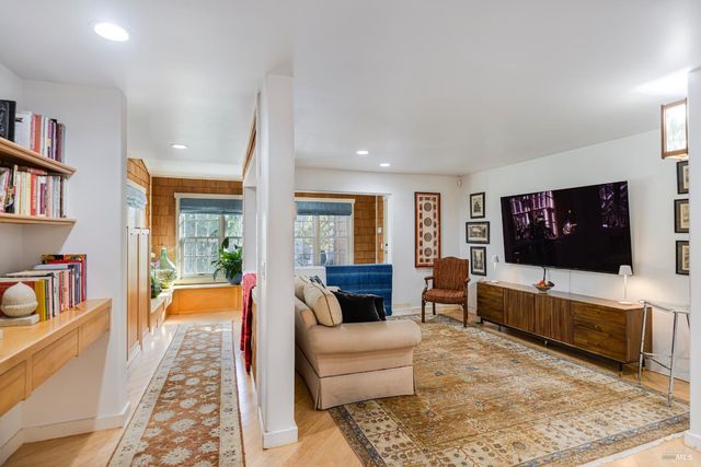 5779 Trailwood Dr, Santa Rosa, CA 95404