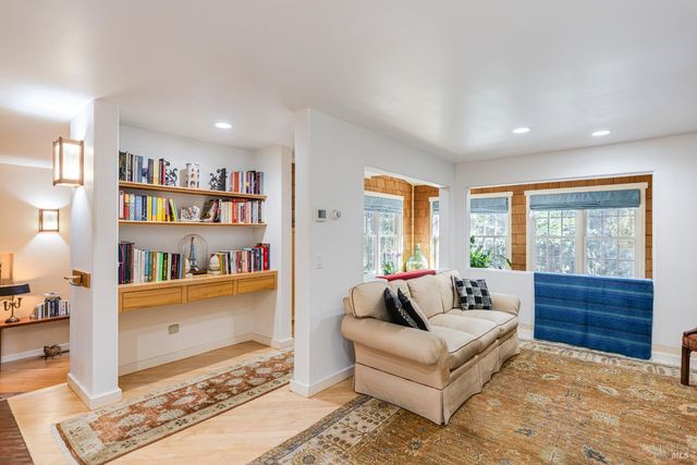 5779 Trailwood Dr, Santa Rosa, CA 95404