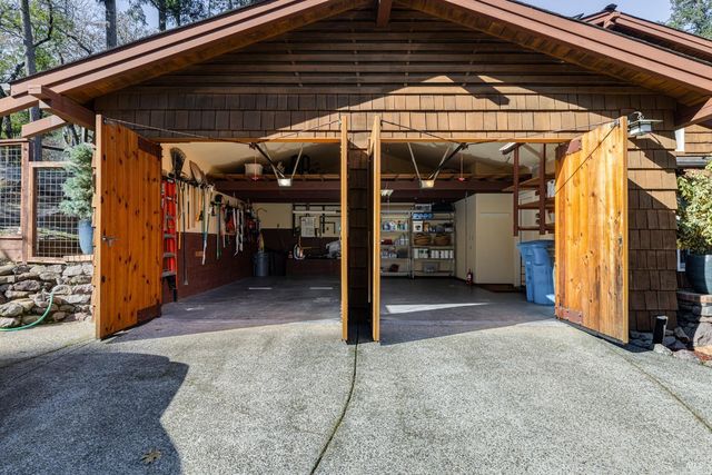 5779 Trailwood Dr, Santa Rosa, CA 95404