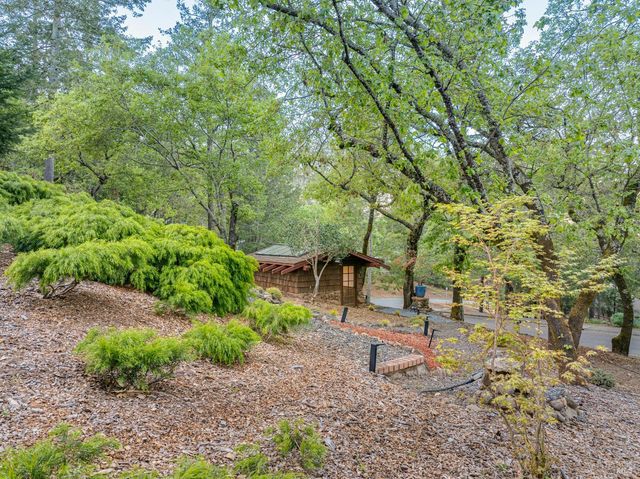 5779 Trailwood Dr, Santa Rosa, CA 95404