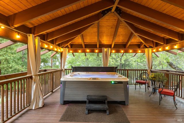 5779 Trailwood Dr, Santa Rosa, CA 95404