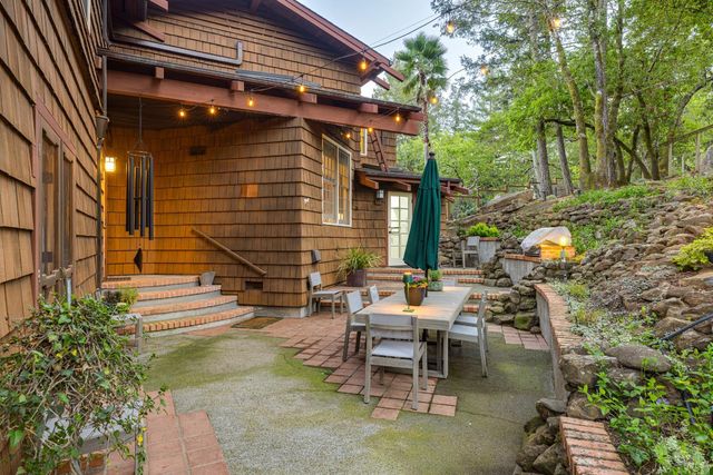 5779 Trailwood Dr, Santa Rosa, CA 95404