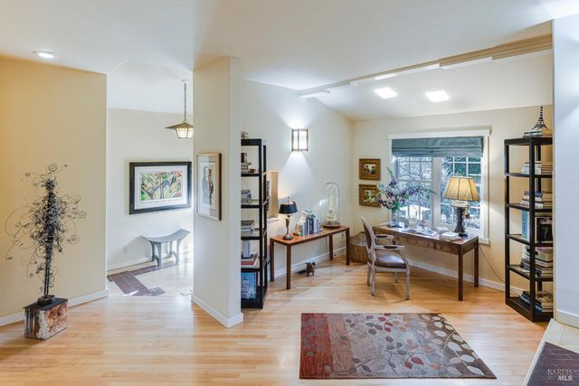 5779 Trailwood Dr, Santa Rosa, CA 95404