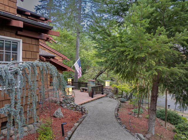 5779 Trailwood Dr, Santa Rosa, CA 95404