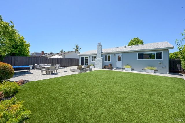 38 San Ramon Way, Novato, CA 94945