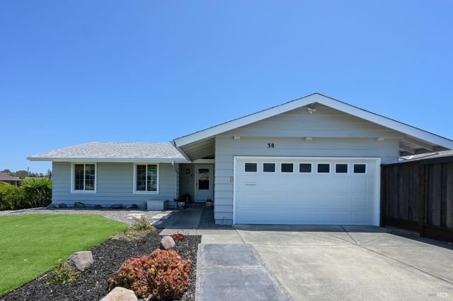 38 San Ramon Way, Novato, CA 94945