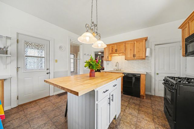 602 D Street, La Porte, IN 46350