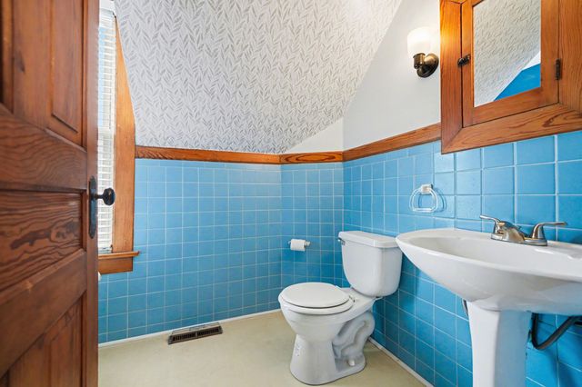 602 D Street, La Porte, IN 46350