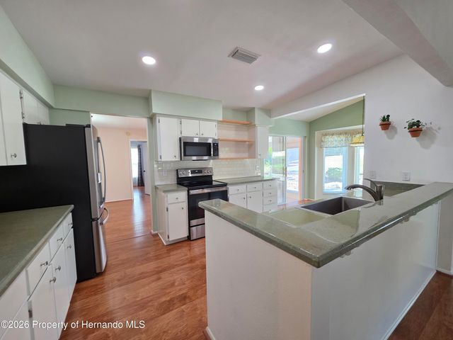 2676 Royal Ridge Drive, Spring Hill, FL 34606