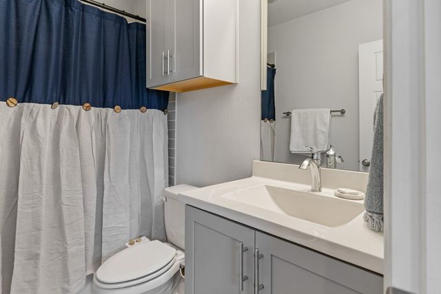 779 Spanish Oaks Place, Dallas, TX 75204