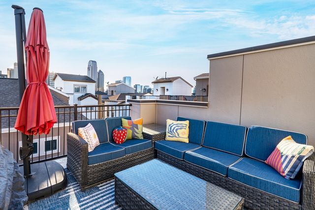 779 Spanish Oaks Place, Dallas, TX 75204