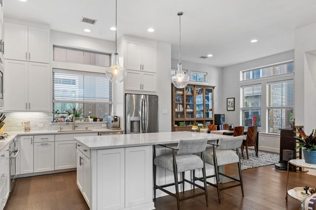 779 Spanish Oaks Place, Dallas, TX 75204