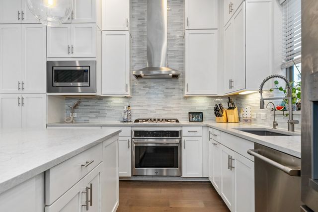 779 Spanish Oaks Place, Dallas, TX 75204