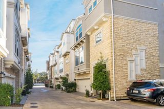 779 Spanish Oaks Place, Dallas, TX 75204