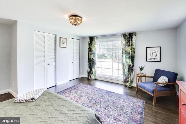 8014 FOREST GLEN DR, Pasadena, MD 21122