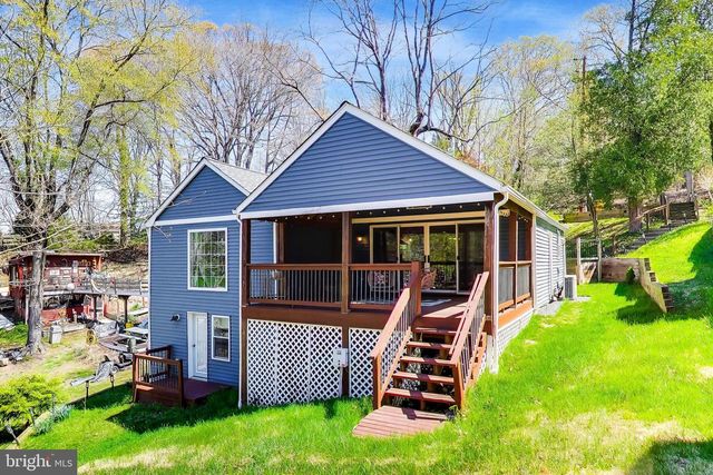 8014 FOREST GLEN DR, Pasadena, MD 21122