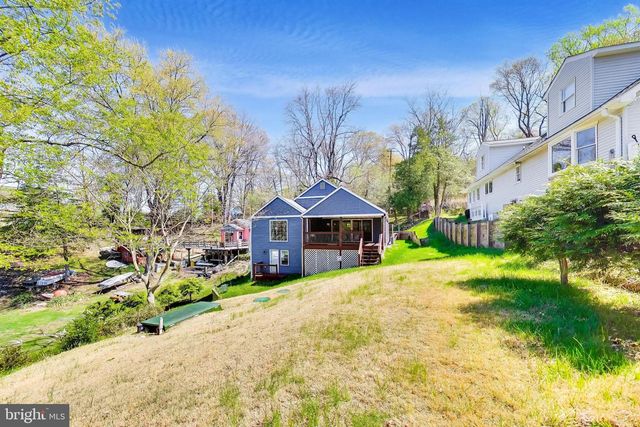 8014 FOREST GLEN DR, Pasadena, MD 21122