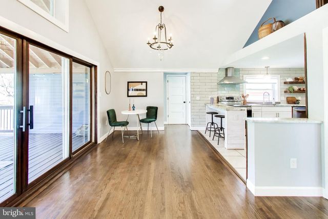 8014 FOREST GLEN DR, Pasadena, MD 21122