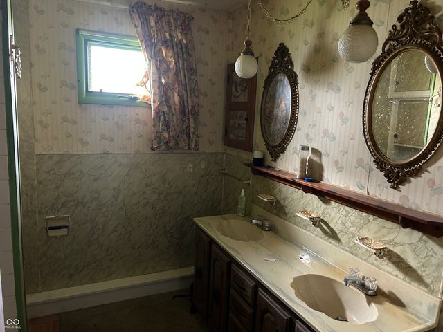 319 Peach Tree Lane, Indianapolis, IN 46219