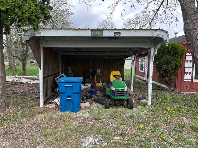 319 Peach Tree Lane, Indianapolis, IN 46219