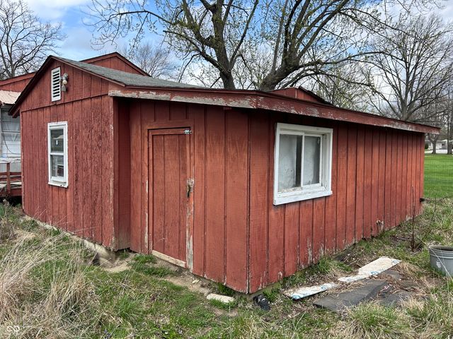 319 Peach Tree Lane, Indianapolis, IN 46219