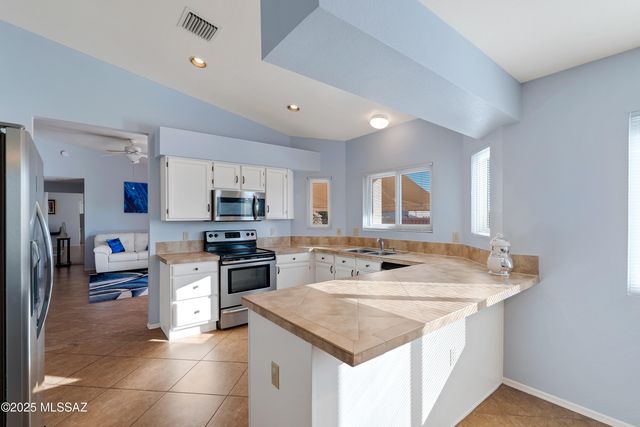 1750 W Circulo De La Pinata, Green Valley, AZ 85622