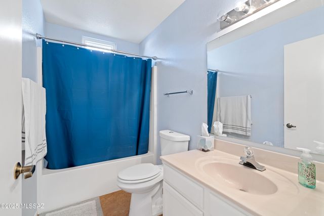 1750 W Circulo De La Pinata, Green Valley, AZ 85622