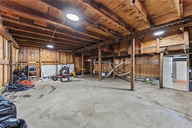 78 Summerberry Lane, Niles, OH 44446