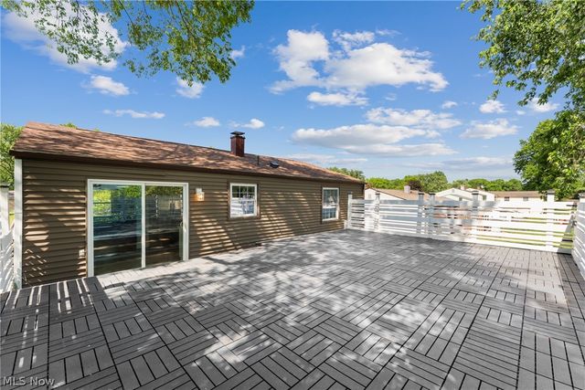 78 Summerberry Lane, Niles, OH 44446