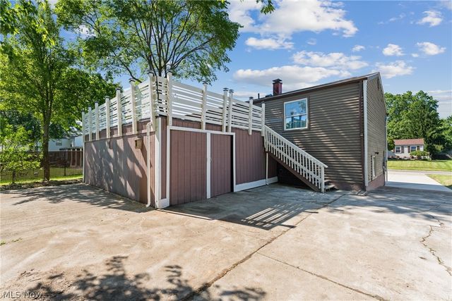78 Summerberry Lane, Niles, OH 44446