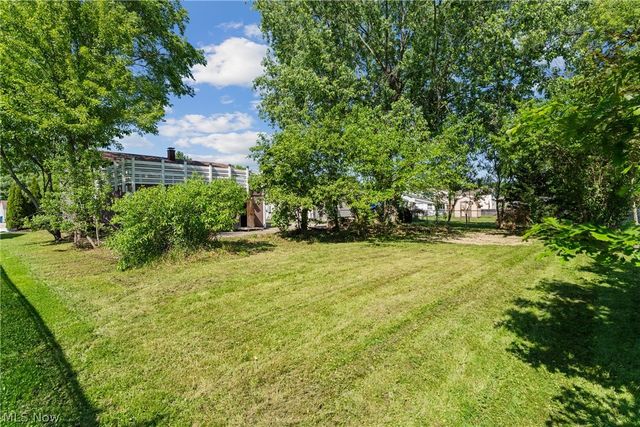 78 Summerberry Lane, Niles, OH 44446