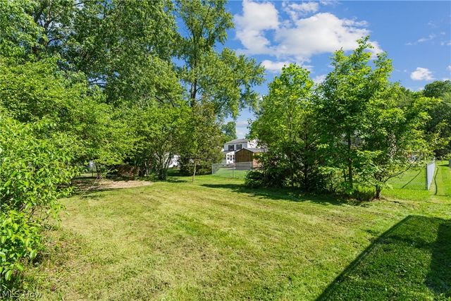 78 Summerberry Lane, Niles, OH 44446