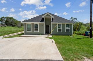 5857 Black Pine Circle, Granbury, TX 76048