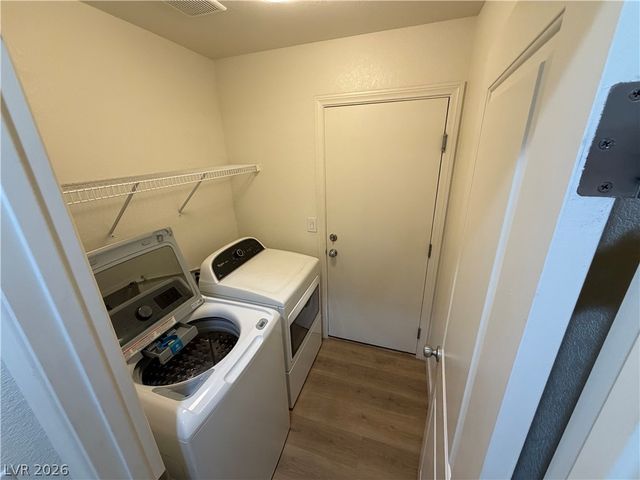 7879 Shoreline Ridge Court, Las Vegas, NV 89166