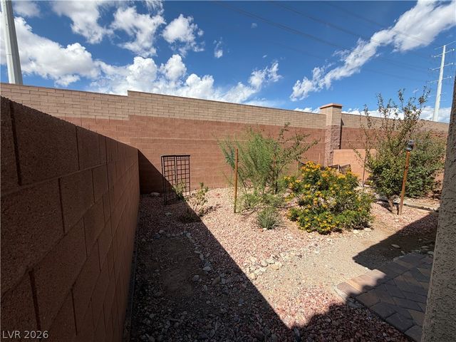 7879 Shoreline Ridge Court, Las Vegas, NV 89166