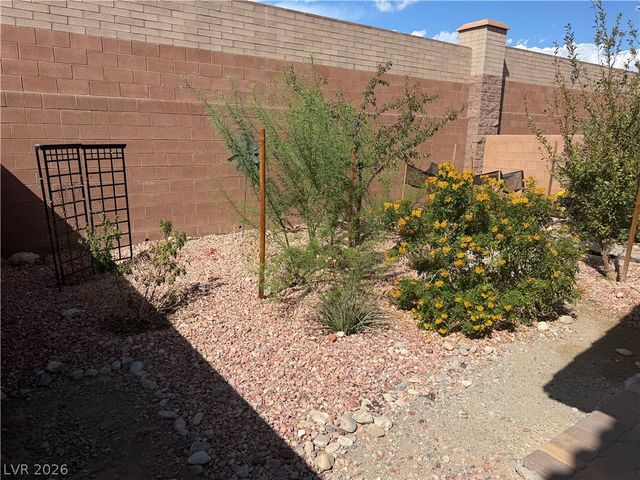 7879 Shoreline Ridge Court, Las Vegas, NV 89166