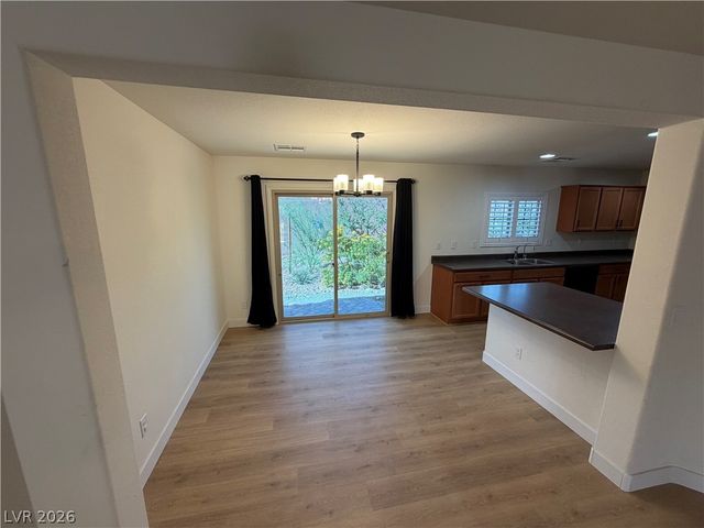 7879 Shoreline Ridge Court, Las Vegas, NV 89166
