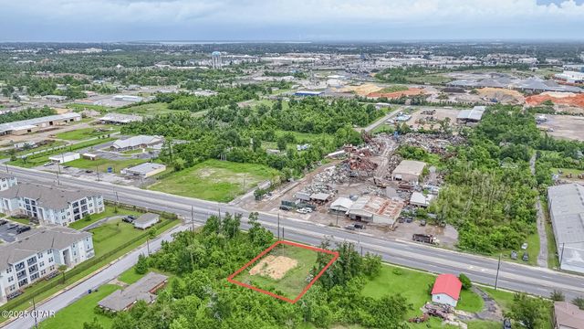 1010 E 15th Street, Panama City, FL 32401