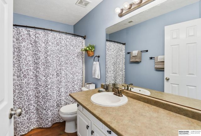 14653 Fowler Avenue, Omaha, NE 68116