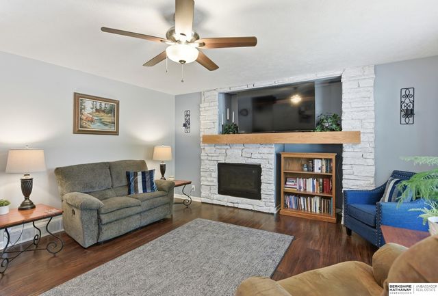 14653 Fowler Avenue, Omaha, NE 68116