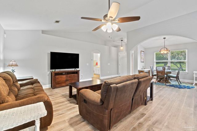 6668 Britt St, Navarre, FL 32566