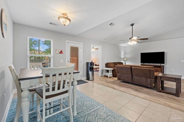 6668 Britt St, Navarre, FL 32566