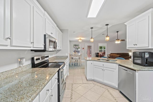 6668 Britt St, Navarre, FL 32566