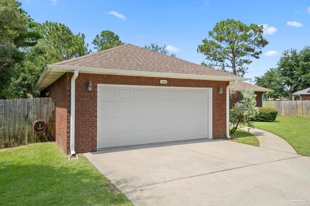 6668 Britt St, Navarre, FL 32566